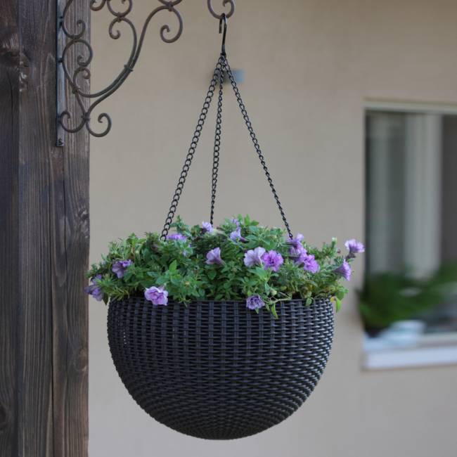 Подвесное кашпо под ротанг (Keter Rattan Hanging) коричневый